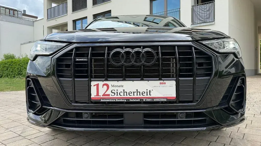 Gebraucht Audi Q3 S-Line 150 PS (110 kW) 2023 Mythosschwarz SUV