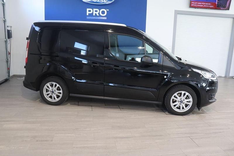 Używany Ford Transit Connect Trend 101 KM (74 kW) 2022 Czarny Minivan