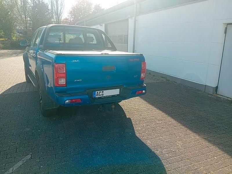 Gebraucht JAC JS8 204 PS (150 kW) 2023 Blau SUV