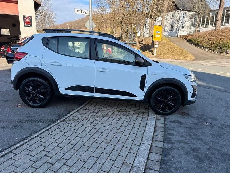 Gebraucht Dacia Sandero Extreme 110 PS (80 kW) 2023 Weiß SUV