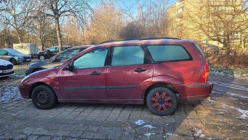 Gebraucht Ford Focus 116 PS (85 kW) 2004 Rot Limousine