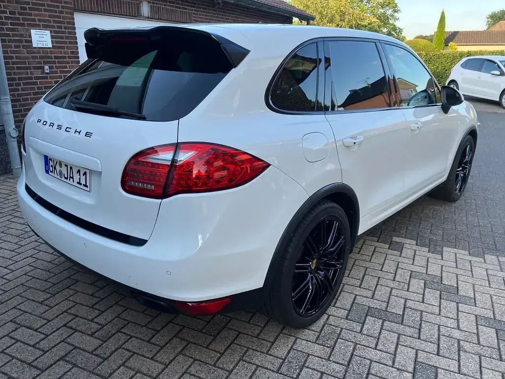 Gebraucht Porsche Cayenne 245 PS (180 kW) 2014 Weiß SUV