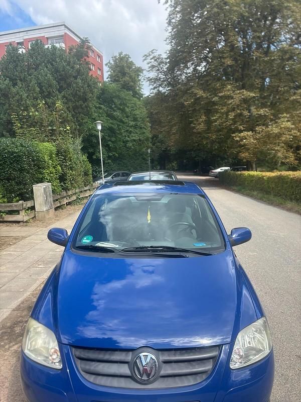 Blau Gebraucht 2009 VW Fox Refresh Kleinwagen | 1.499 € (Guter Preis) - Bild 1/4