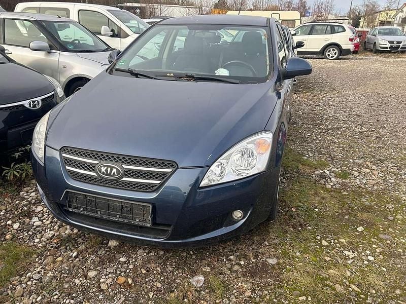 Gebraucht Kia Ceed EX 140 PS (102 kW) 2009 Blau Kleinwagen