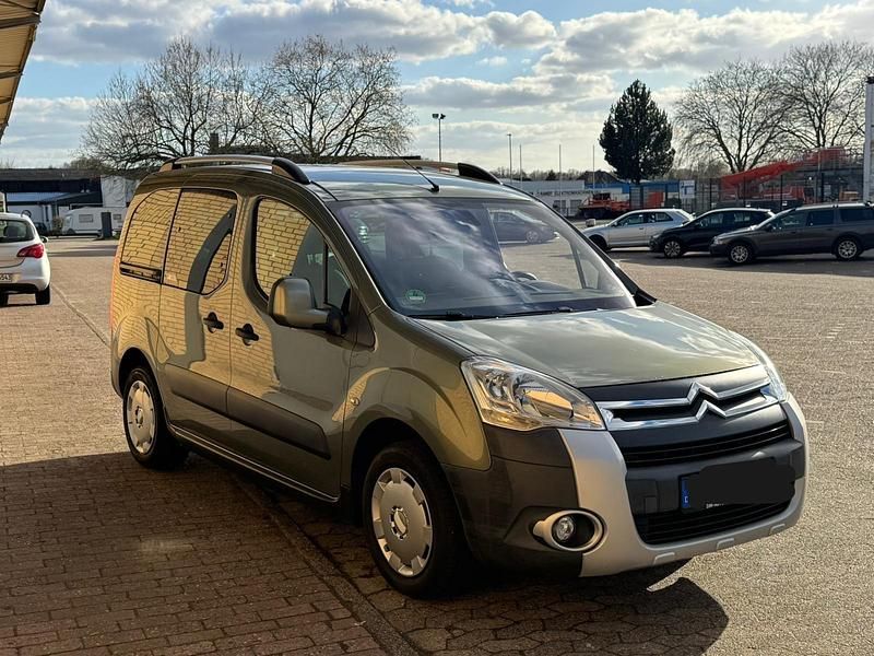 Gebraucht Citroën Berlingo XTR 120 PS (88 kW) 2010 Grün Van / Kleinbus