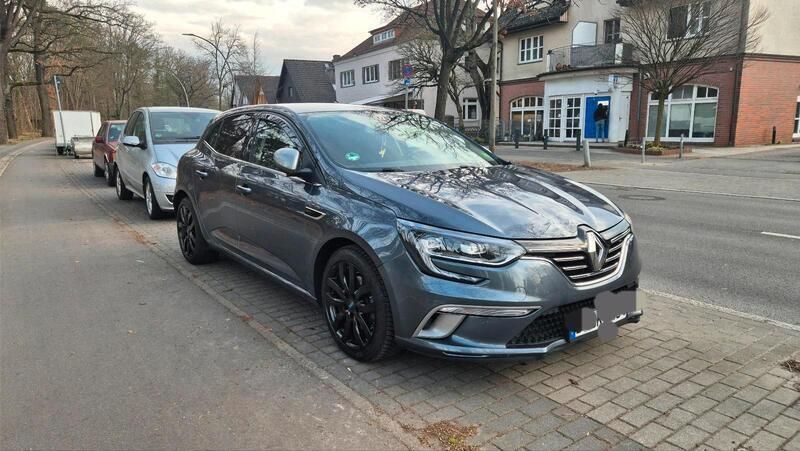 Grau Gebraucht 2016 Renault Mégane GT Line GT-Line Limousine | 11.999 € (Etwas zu teuer) - Bild 1/4