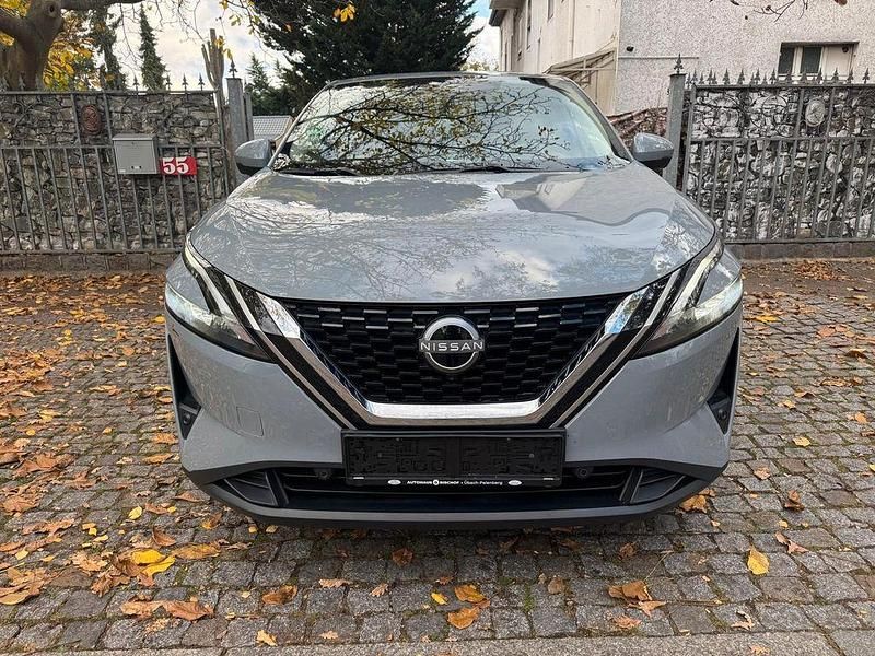 Grau Gebraucht 2023 Nissan Qashqai N-Connecta SUV | 22.499 € (Superpreis) - Bild 1/4