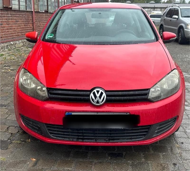 Rot Gebraucht 2009 VW Golf VI Limousine | 1.350 € (Superpreis) - Bild 1/4