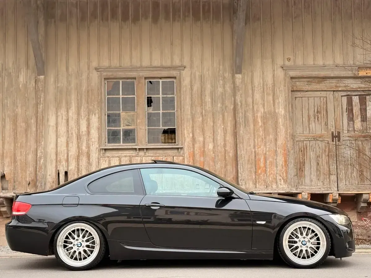 Używany BMW 330 Performance 272 KM (200 kW) 2008 Czarny Coupe