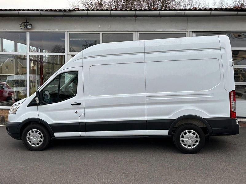 Gebraucht Ford Transit Trend 170 PS (125 kW) 2018 Weiß Van / Kleinbus