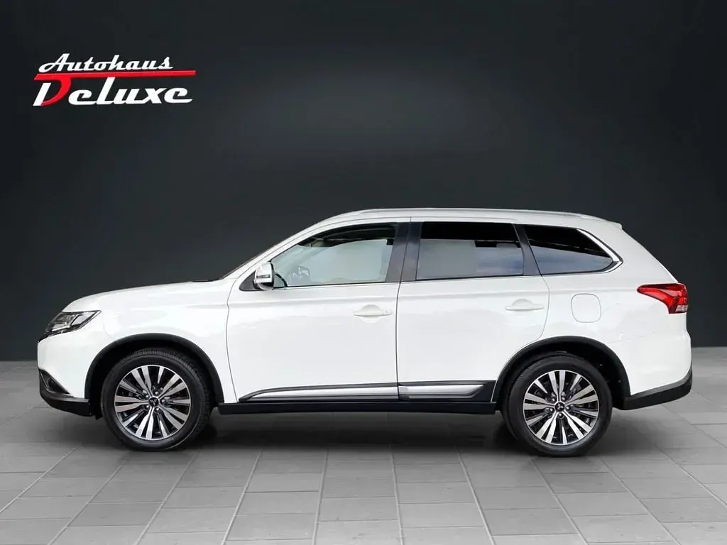 Gebraucht Mitsubishi Outlander Diamant Edition 150 PS (110 kW) 2018 Perlmuttweiß SUV