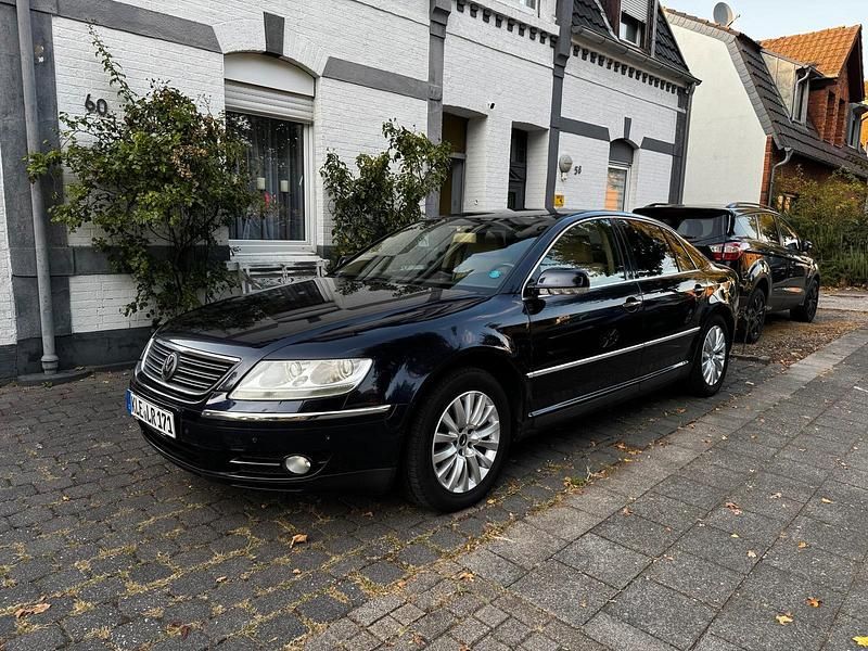 Blau Gebraucht 2004 VW Phaeton Limousine | 3.000 € (Guter Preis) - Bild 1/4