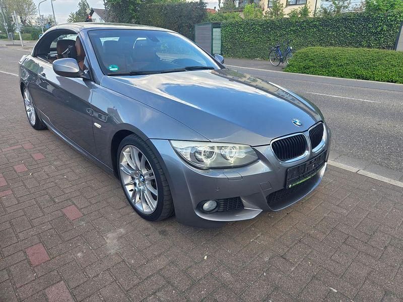 Gebraucht BMW 318 Cabriolet 143 PS (105 kW) 2011 Grau Cabrio