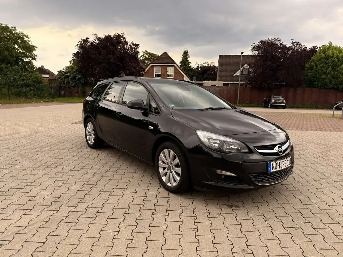 Gebraucht Opel Astra Style 110 PS (80 kW) 2016 Schwarz Kombi