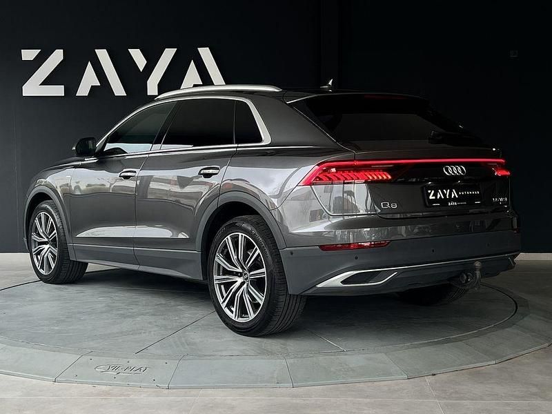 Gebraucht Audi Q8 S-Line 340 PS (250 kW) 2022 Samurai grau SUV