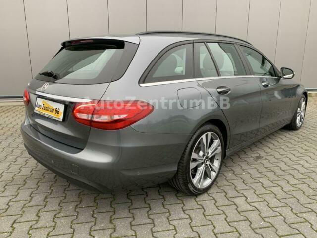 Gebraucht Mercedes C180 116 PS (85 kW) 2016 Grau metallic Kombi
