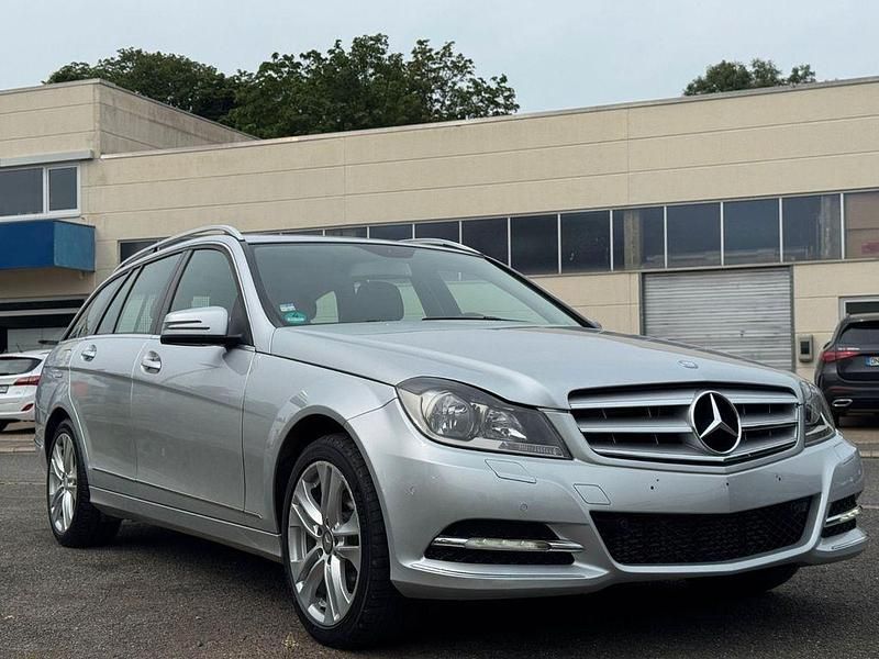 Silber Gebraucht 2014 Mercedes C200 Kombi | 5.600 € (Etwas zu teuer) - Bild 1/4