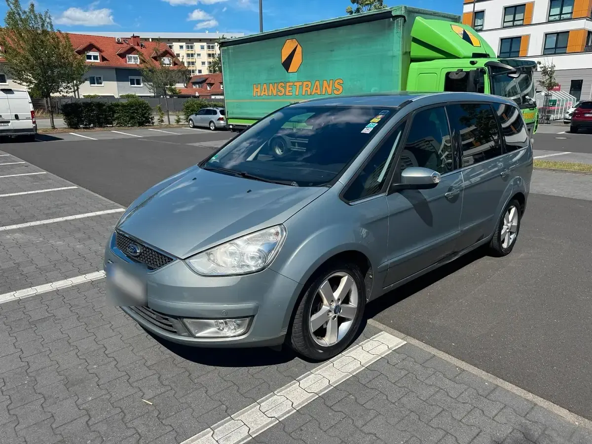 Gebraucht Ford Galaxy 175 PS (128 kW) 2009 Silber Van / Kleinbus