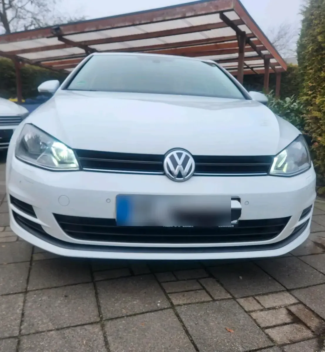 Gebraucht VW Golf VII Highline 84 PS (61 kW) 2014 Weiß Kleinwagen