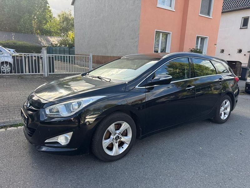 Gebraucht Hyundai i40 136 PS (100 kW) 2012 Schwarz Kombi