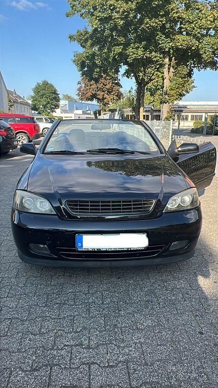 Schwarz Gebraucht 2002 Opel Astra Cabriolet Cabrio | 1.200 € (Guter Preis) - Bild 1/4
