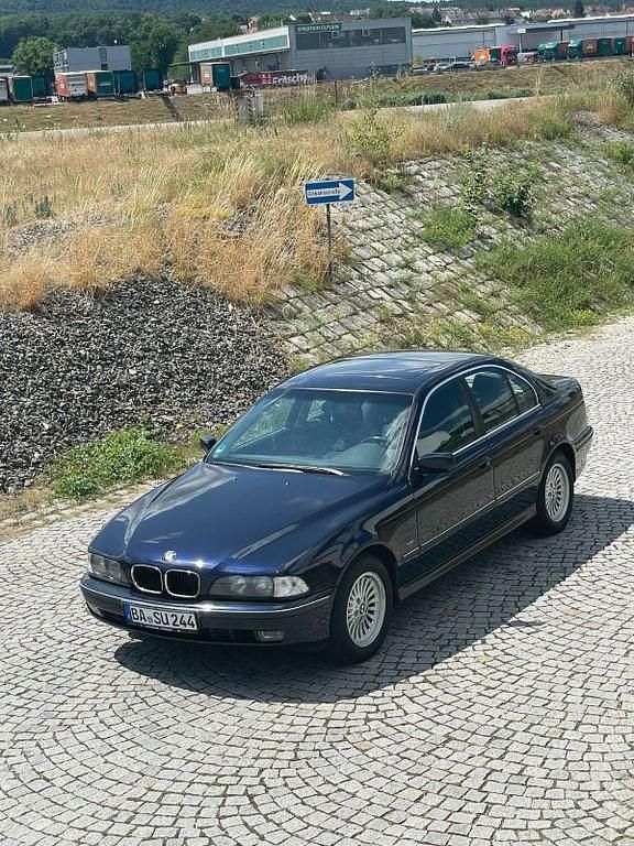 Blau Gebraucht 1998 BMW 523 Limousine | 2.200 € (Guter Preis) - Bild 1/4