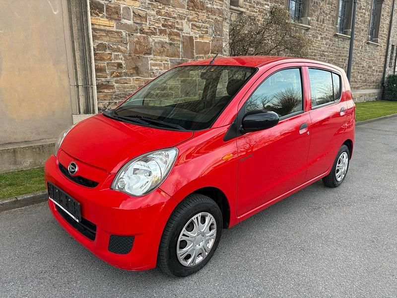 Gebraucht Daihatsu Cuore 69 PS (50 kW) 2008 Rot Kleinwagen