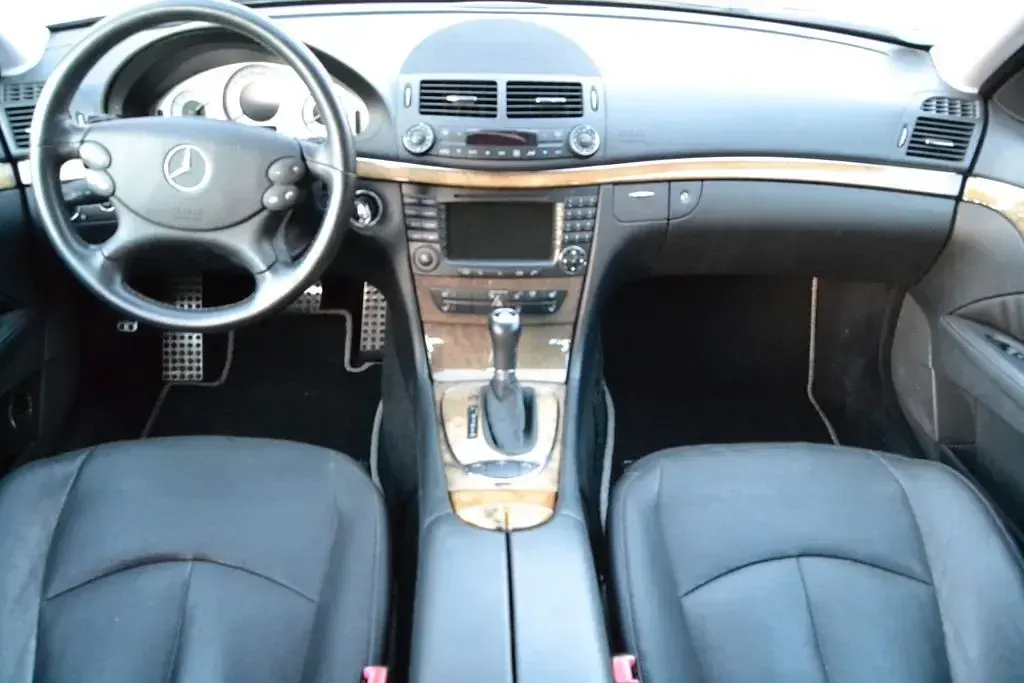 Gebraucht Mercedes E500 Avantgarde 387 PS (284 kW) 2006 Silber Limousine