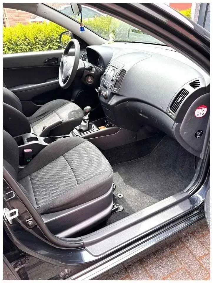 Gebraucht Hyundai i30 Edition+ 109 PS (80 kW) 2010 Schwarz Kombi