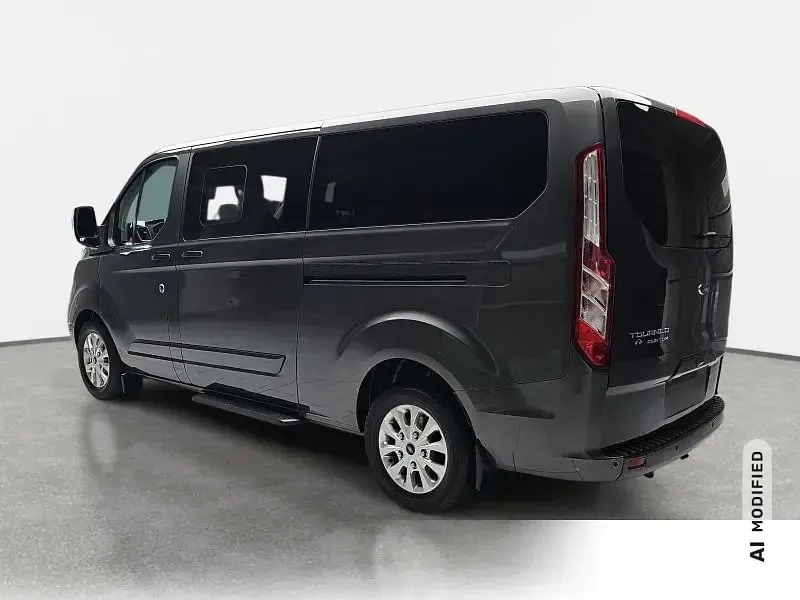 Gebraucht Ford Tourneo Custom Titanium 129 PS (94 kW) 2019 Grau metallic Van