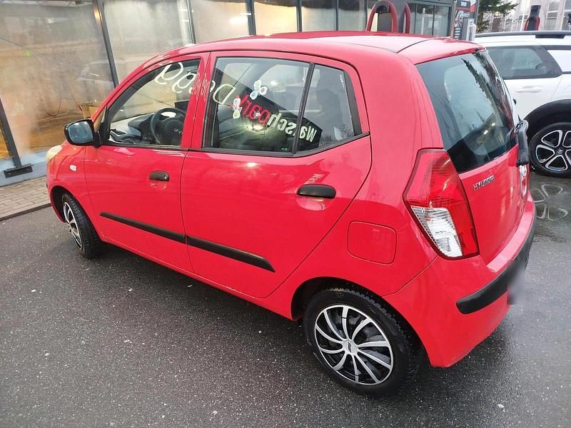 Gebraucht Hyundai i10 67 PS (49 kW) 2009 Rot Kleinwagen