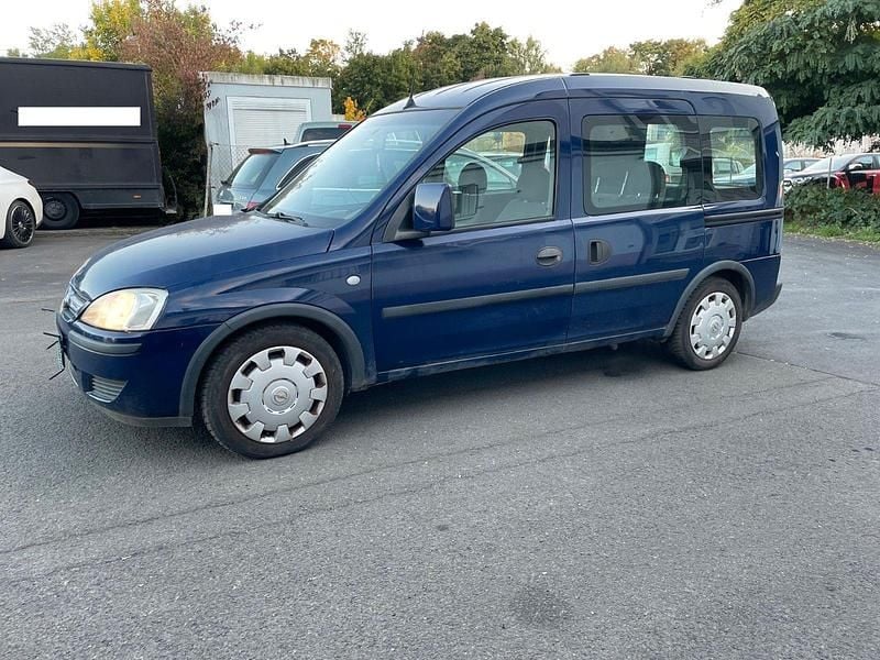 Gebraucht Opel Combo 94 PS (69 kW) 2011 Blau Van / Kleinbus
