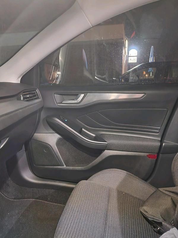 Gebraucht Ford Focus 125 PS (91 kW) 2023 Schwarz Limousine