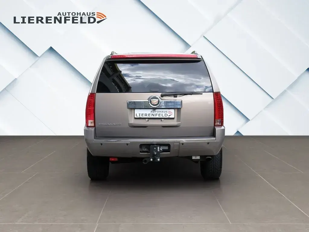 Gebraucht Cadillac Escalade 409 PS (300 kW) 2007 Gold SUV
