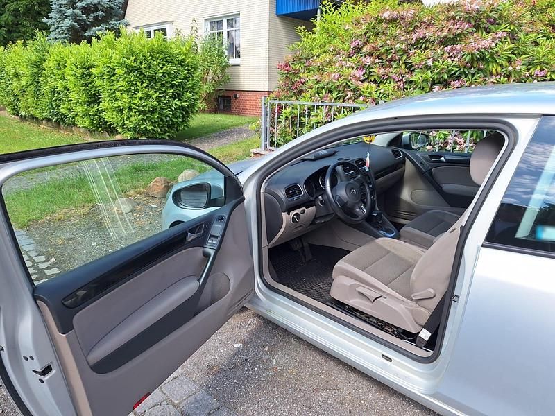 Gebraucht VW Golf VI 105 PS (77 kW) 2009 Grau Kleinwagen