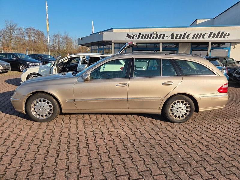Gebraucht Mercedes E220 150 PS (110 kW) 2003 Beige Kombi