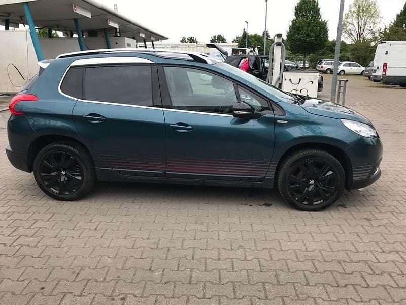 Blau Gebraucht 2015 Peugeot 2008 SUV | 5.400 € (Guter Preis) - Bild 1/4