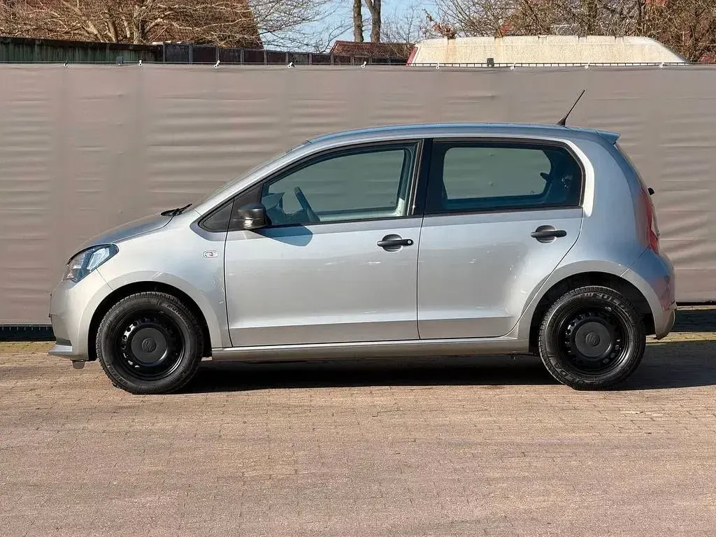 Käytetty Seat Mii Reference 60 HP (44 kW) 2017 Hopea Viistoperä
