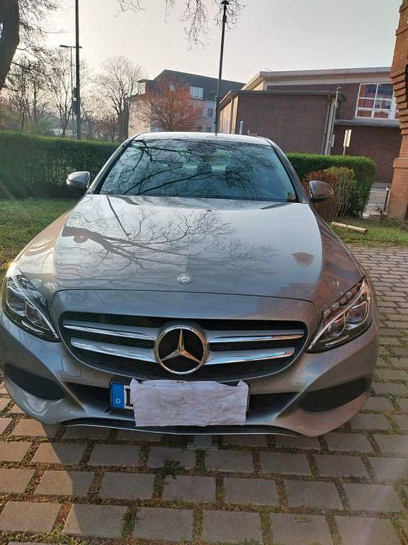 Gebraucht Mercedes C180 116 PS (85 kW) 2015 Limousine