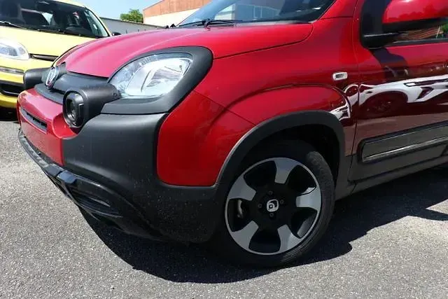 Neu Fiat Panda Cross Cross 65 PS (47 kW) 2026 Passione rot passione rot Kleinwagen