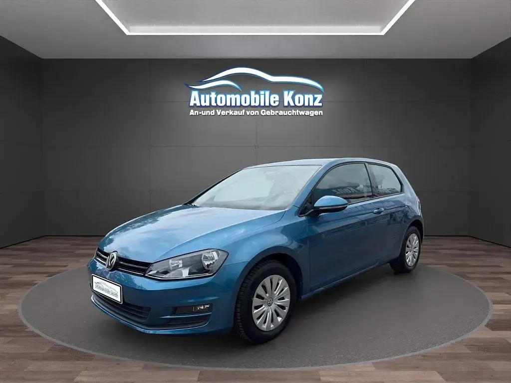 Gebraucht VW Golf VII Trendline 105 PS (77 kW) 2013 Blau Kleinwagen