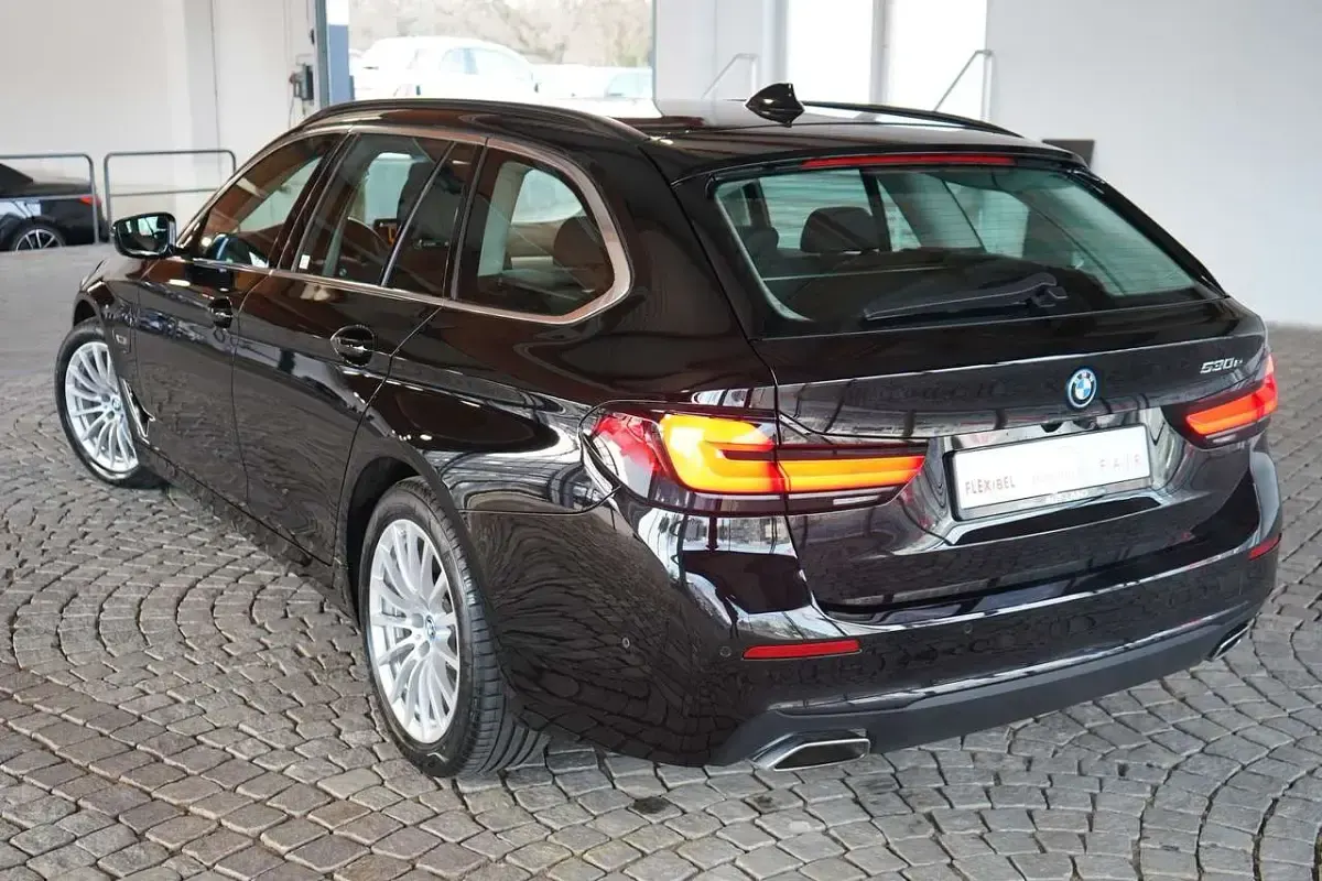 Gebraucht BMW 530e 292 PS (214 kW) 2021 Schwarz ii Kombi