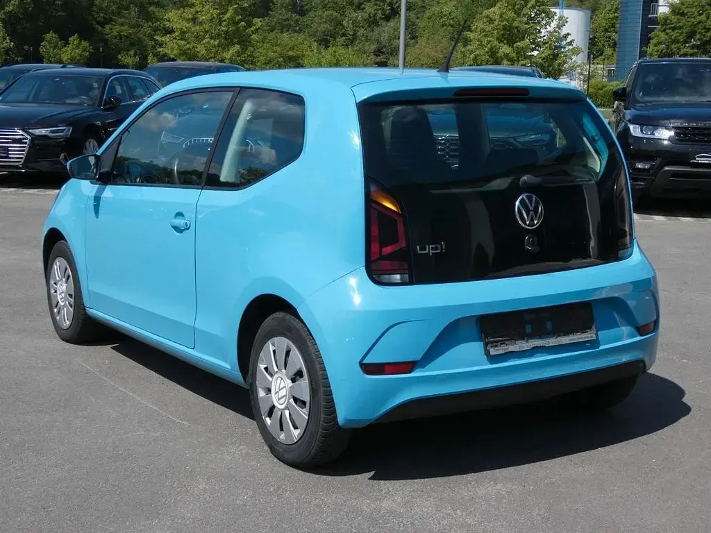 Second-hand VW up! 65 CP (47 kW) 2021 Albastru Hatchback