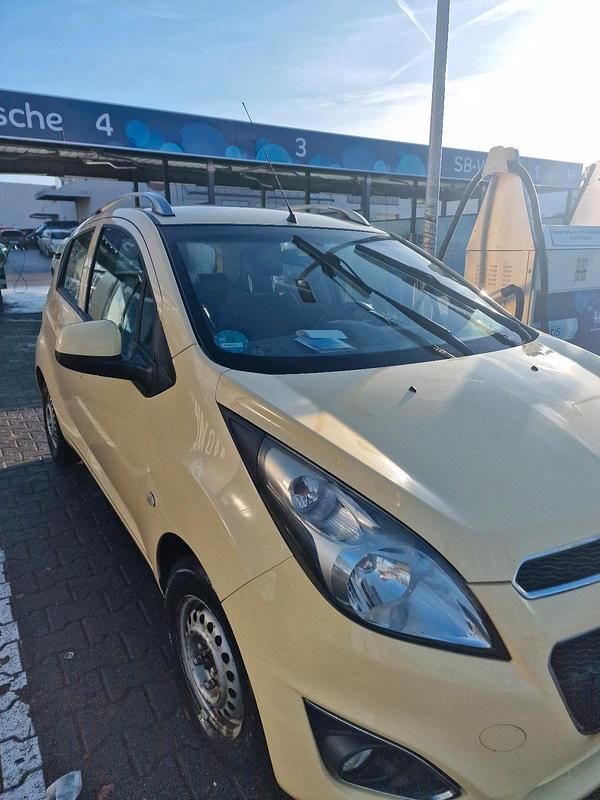 Gebraucht Chevrolet Spark 81 PS (59 kW) 2013 Gelb Kleinwagen