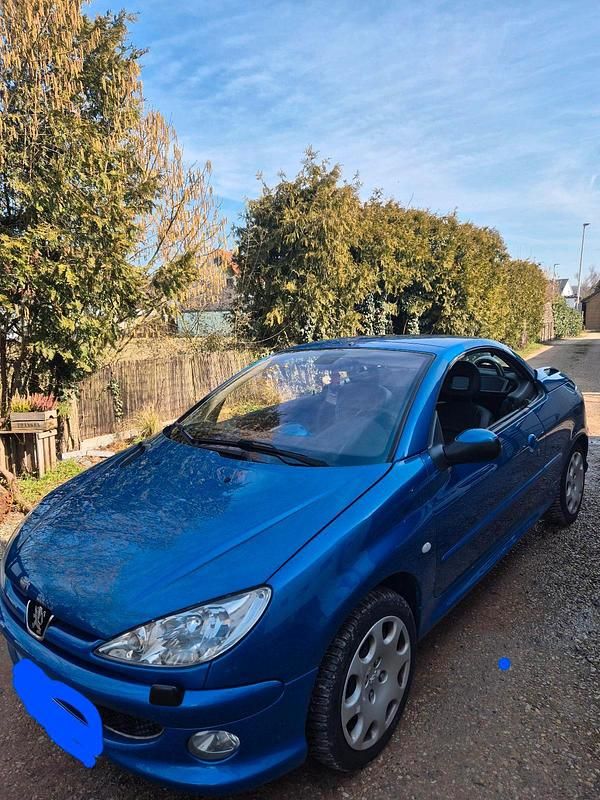 Gebraucht Peugeot 206 CC 109 PS (80 kW) 2004 Blau Cabrio