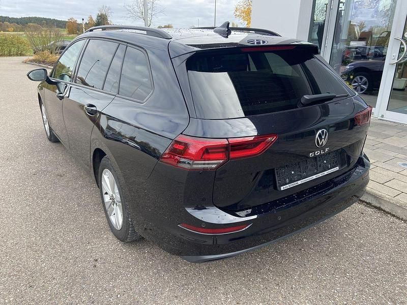 Gebraucht VW Golf VII Life 150 PS (110 kW) 2021 Schwarz Kombi