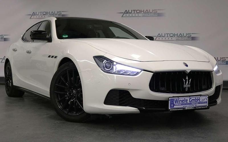 Gebraucht Maserati Ghibli 320 PS (235 kW) 2015 Weiss Limousine