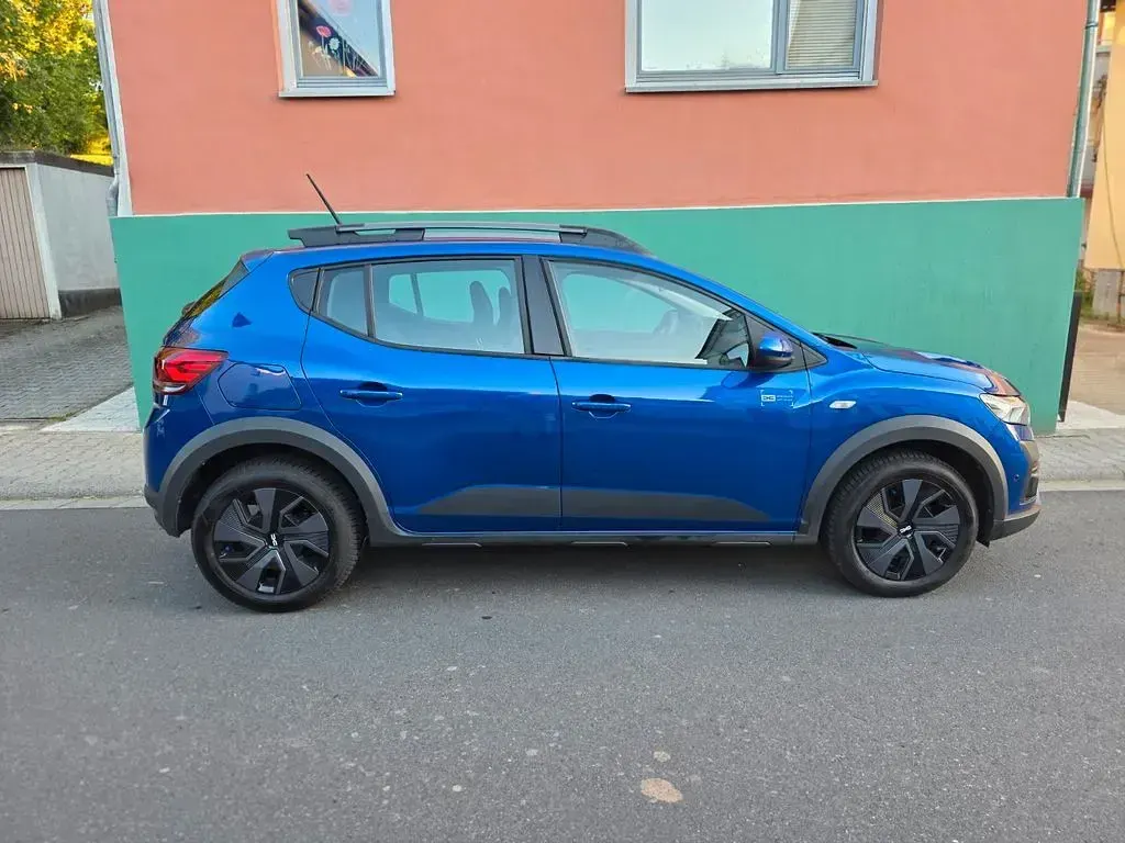 Gebraucht Dacia Sandero 91 PS (66 kW) 2025 Blau Limousine