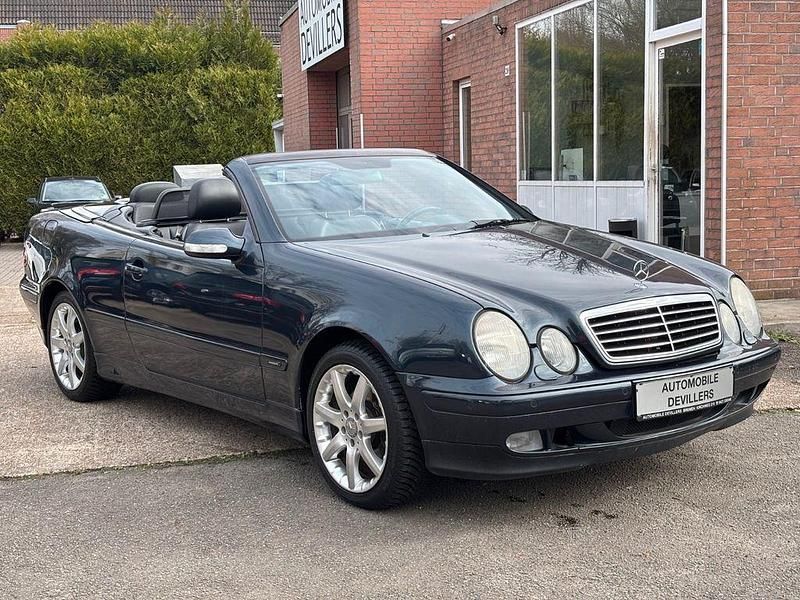Gebraucht Mercedes CLK200 Avantgarde 163 PS (119 kW) 2001 Blau Cabrio