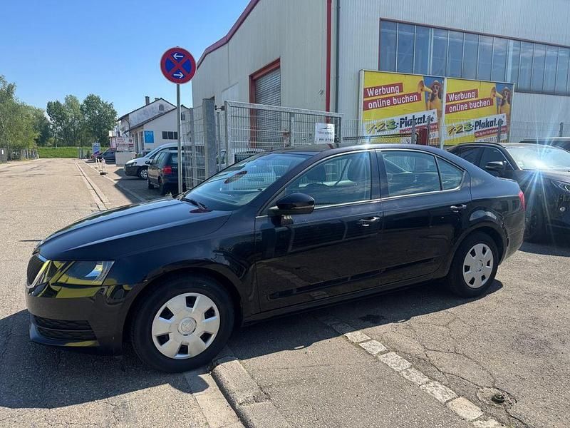 Second-hand Skoda Octavia Active 116 CP (85 kW) 2019 Negru Berlinǎ